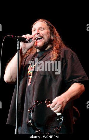 Doug Grau mit der Marshall Tucker Band im Konzert an die fundierte Beratung Amphitheater in West Palm Beach, Florida, am 12. Mai 2007. (UPI Foto/Michael Busch) Stockfoto