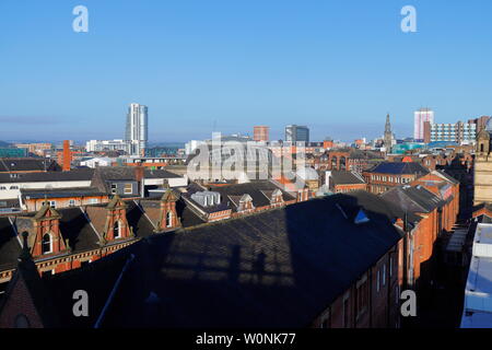 Ein Blick über das Stadtzentrum von Leeds vom Dach eines mehrstöckigen Parkplatz Stockfoto