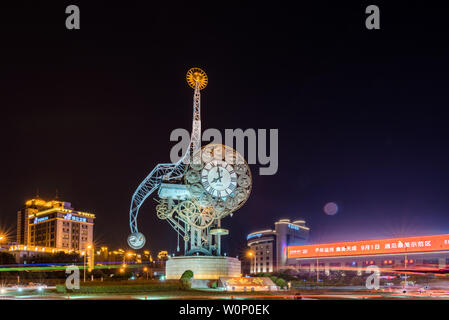 Jinwan Plaza Jiefang Brücke Jahrhundert Zhong Tianjin Station Stockfoto