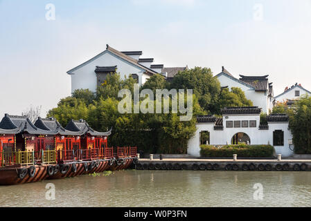 Die Malerei Boot am Wansan Wharf in Zhou Zhuang Stockfoto