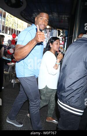 New York, USA. 27 Juni, 2019. Michael Strahan host von Strahan & Sara in New York Juni 27, 2019 Credit: RW/MediaPunch/Alamy leben Nachrichten Stockfoto