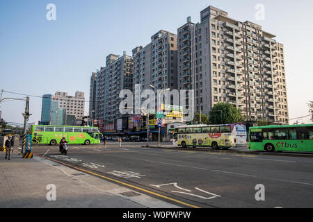 Nantou, Taiwan - 01 Mar 2019: Stadtbild von Nantou. Nantou ist eine kleine Stadt, aber es ist sehr berühmt wegen der Sun Moon Lake. Stockfoto