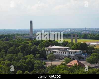 BERLIN, DEUTSCHLAND - ca. Juni 2019: Maifeld (d. h. möglicherweise Feld) im Olympiastadion (Olympiastadion) Stockfoto