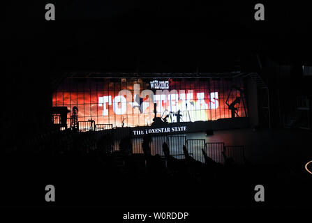 Pasadena, Kalifornien, USA. 27 Juni, 2019. Einen allgemeinen Überblick über das Theater der Lunar Dome für die Apollo 11 Medien Vorschau Veranstaltung im Rose Bowl in Pasadena, Kalifornien. Credit: Billy Bennight/ZUMA Draht/Alamy leben Nachrichten Stockfoto