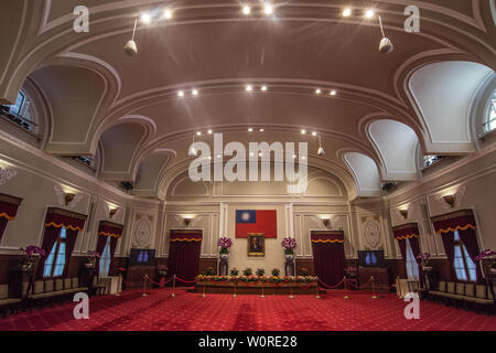 Nacht Blick auf den Präsidentenpalast, 101 Gebäude, Liberty Square in Taipei, Taiwan von Ende November bis Anfang Dezember 2018 Stockfoto