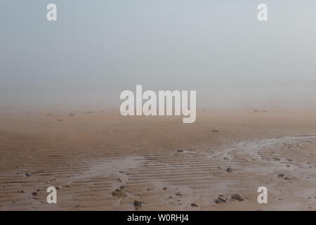 Sommer 5,2Km über East Sands Beach, St. Andrews, Fife, Schottland. Stockfoto