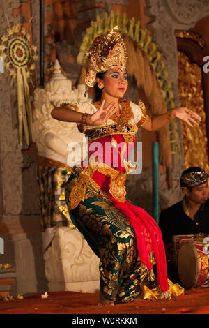Bali, Indonesien Hindu Palace Dance regong Tanz Stockfoto