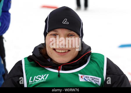 Anja Wicker (MTV Stuttgart) beim Para Weltcup Oberried 2018 - Biathlon Mittelstrecke Stockfoto