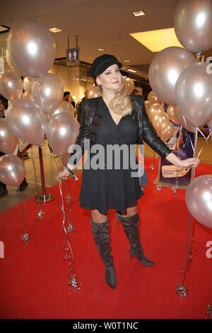 Tiana Pongs, Late-Night-Shopping Party, das Einkaufszentrum Hamburger Meile, Hamburg, 03.03.2018 Stockfoto