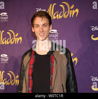 Marlon Wehmeier, Roter Teppich bei Benefizkonzert ALADDIN & FRIENDS IN CONCERT in der Neue Flora, Hamburg Stockfoto