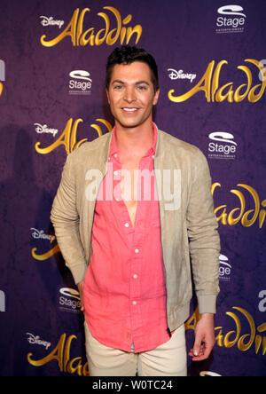 Julian David, Roter Teppich beim Benefizkonzert ALADDIN & FRIENDS IN CONCERT in der Neue Flora, Hamburg Stockfoto