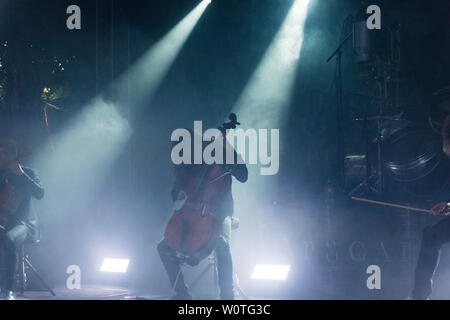 Kiel, Deutschland. 17 Juni, 2018. Die Band "Apocalyptica" ist in der Freilichtbühne Krusenkoppel während der Kieler Woche 2018 Stockfoto