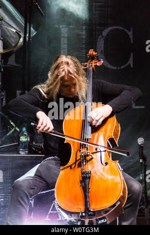 Kiel, Deutschland. 17 Juni, 2018. Die Band "Apocalyptica" ist in der Freilichtbühne Krusenkoppel während der Kieler Woche 2018 Stockfoto