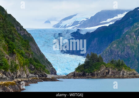 Fernsicht auf ein Holgate Gletschers in Kenai Fjords National Park Seward, Alaska, USA, Nordamerika. Stockfoto