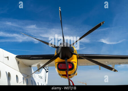 BERLIN, 28. APRIL 2018: Motor einer Turboprop - Commuter airliner Dornier 328-110, closeup angetrieben. Ausstellung die ILA Berlin Air Show 2018. Stockfoto