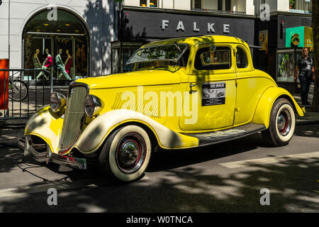 BERLIN - Juni 09, 2018: Full-size Auto Ford Modell 40B Coupé, 1934. Classic Days Berlin 2018. Stockfoto