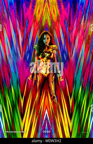 Wonder Woman 1984 (2020) von Patty Jenkins Regie und Hauptdarsteller Gal Gadot, Chris Pine, Connie Nielsen und Robin Wright. In den 1980er Jahren, Wonder Woman nimmt auf ihrem Erzfeind der Gepard während des Kalten Krieges. Stockfoto