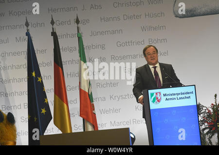 Der NRW-Ministerpraesident Armin Laschet in seiner Rede zur Verleihung des Staatspreis NRW am 27.11.2018 im Guerzenich in Koeln Stockfoto