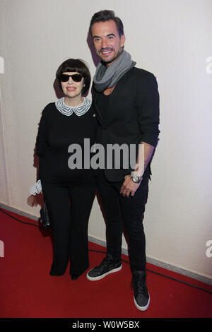 Mireille Mathieu, Florian Silbereisen, das Adventsfest der 100.000 Lichter, Suhl, 01.12.2018 Stockfoto