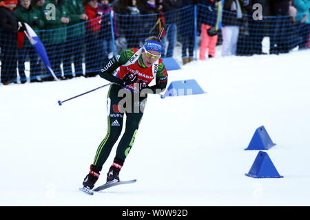 Vanessa Hinz (SC Schliersee) in der Abfahrt beim IBU Biathlon Staffelrennen der Damen Weltcup in Ruhpolding 2019 Stockfoto