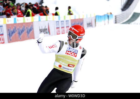 Kam aus dem Jubeln gar nicht mehr raus: Der dreifache Weltmeister Markus Eisenbichler (TSV Siegsdorf) beim Mixed Mannschaft Skispringen, FIS Nordische Ski-WM 2019 in Seefeld Stockfoto