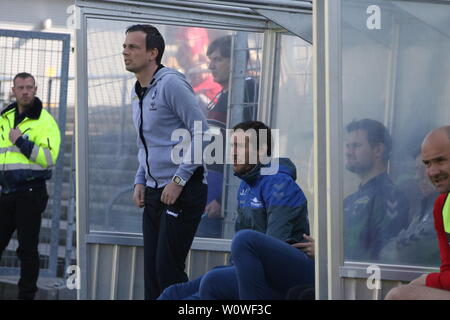 Trainer Christian Preußer (SC Freiburg II), dsub Verbindungstrainer Julian Schuster, beim Spiel der Fussball-RL Südwest 18-19 - 26. Spieltag: SC Freiburg II - wormatia Worms Stockfoto