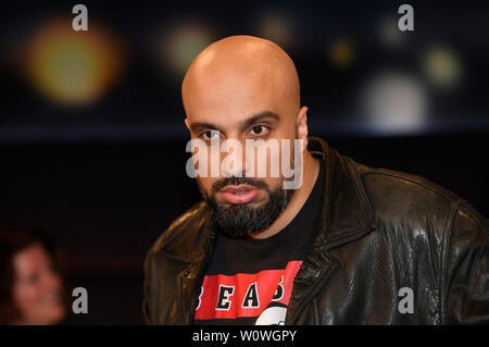 Abdelkarim bei der NDR Talkshow "Tietjen und Bommes'im NDR Studio auf dem Messegelände in Hannover am 22.03.2019 Stockfoto