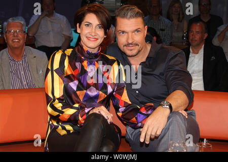 Hardy Krüger jr. und seine Frau Alice Krueger, NDR Talkshow, 26.04.2019, Hamburg Stockfoto