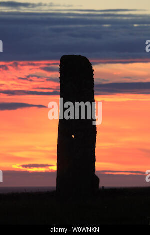 Stan Stane bei Sonnenuntergang auf North Ronaldsay Orkney Schottland Stockfoto