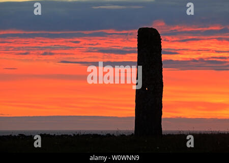 Stan Stane bei Sonnenuntergang auf North Ronaldsay Orkney Schottland Stockfoto