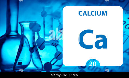 Calcium Ca, chemisches Element, Zeichen. 3D-Rendering auf weißem Hintergrund. Kalzium chemische 20 Element für wissenschaftliche Experimente im Klassenzimmer Wissenschaft Stockfoto