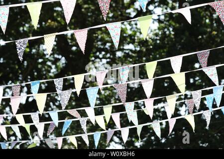 Sommer bunting Datei iamge Bild von Antony Thompson - tausend Wort Medien, KEIN VERKAUF, keine SYNDICATION. Kontakt Für weitere Informationen Mob: 07775556610 w Stockfoto