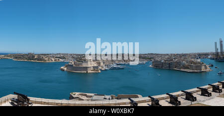 Ansicht der oberen Barrakka Gärten in La Valleta, Malta. Stockfoto