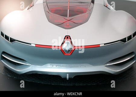 Bukarest, Rumänien - 28. Juni 2019: Der Renault Trezor Konzept hypercar der Presse präsentiert während der Eröffnung der Renault Bukarest verbunden. Stockfoto