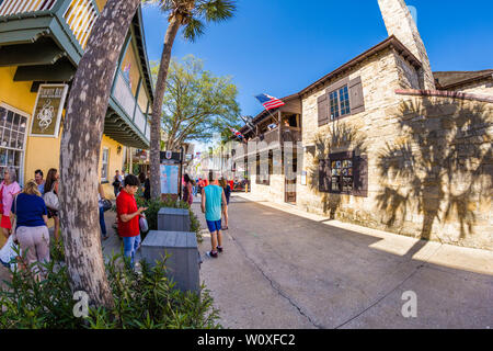 Touristen auf historische St George Street in der Innenstadt von St. Augustine Florida Amerika älteste Stadt Stockfoto