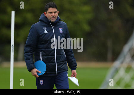 Assistant Manager von Ipswich Town, Stuart Taylor - Paul Lambert, neue Ipswich Town Manager erstes Training - 30. Oktober 2018 Stockfoto