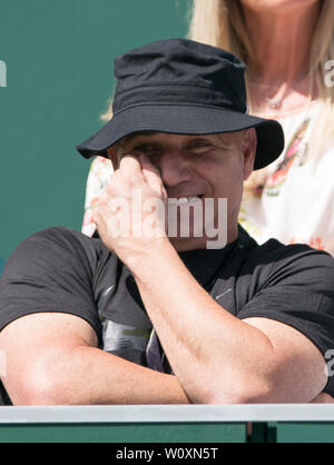 Slough, Großbritannien. 28 Juni, 2019. ANDRE AGGASI (Trainer von Grigor DIMITROV Bulgarien) während der boodles Tennis Ausstellung 2019 Tag 4 bei Stoke Park, Slough, England am 28. Juni 2019. Foto von Andy Rowland. Credit: PRiME Media Images/Alamy leben Nachrichten Stockfoto