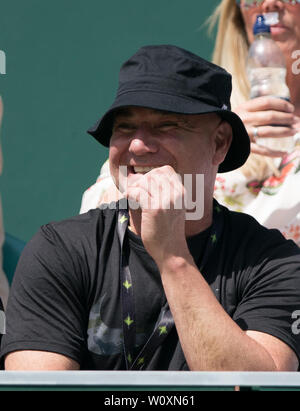 Slough, Großbritannien. 28 Juni, 2019. ANDRE AGGASI (Trainer von Grigor DIMITROV Bulgarien) während der boodles Tennis Ausstellung 2019 Tag 4 bei Stoke Park, Slough, England am 28. Juni 2019. Foto von Andy Rowland. Credit: PRiME Media Images/Alamy leben Nachrichten Stockfoto