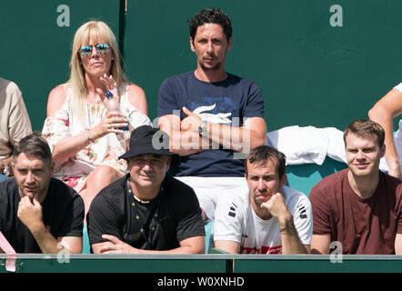 Slough, Großbritannien. 28 Juni, 2019. ANDRE AGGASI (Trainer von Grigor DIMITROV Bulgarien) während der boodles Tennis Ausstellung 2019 Tag 4 bei Stoke Park, Slough, England am 28. Juni 2019. Foto von Andy Rowland. Credit: PRiME Media Images/Alamy leben Nachrichten Stockfoto