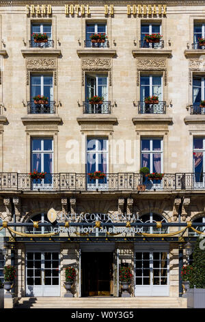 Das Intercontinental Hotel, auf der Place de la Comédie, Bordeaux, Frankreich. Gebäude aus dem 18. Jahrhundert mit einem neoklassischen inspirierte Fassade. Stockfoto