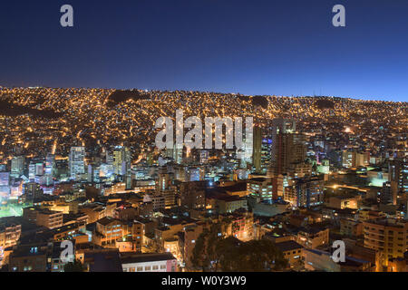 Blick auf die Stadt von Killi Killi Viewpoint, La Paz, Bolivien Stockfoto