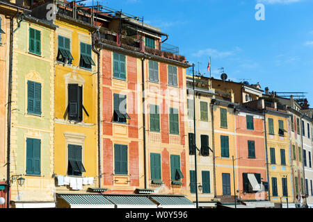 Portofino Dorf - Details der bunten Häusern. Genua, Ligurien, Italien Stockfoto