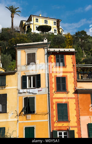 Portofino Dorf - Details der bunten Häusern. Genua, Ligurien, Italien Stockfoto