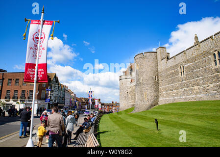 Blick auf die Straße von Windsor in Vereinigtes Königreich Stockfoto