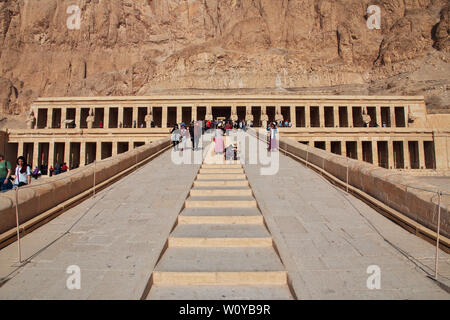 Königin Hatschepsut Tempel in Luxor, Ägypten Stockfoto