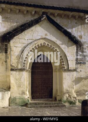 Seitliche PORTADA DE LA IGLESIA DE SAN LUCAS JEREZ DE LA FRONTERA - SIGLO XIII/XIV. Lage: Iglesia de San Lucas. JEREZ DE LA FRONTERA. Cadiz. Spanien. Stockfoto