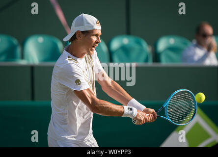 Slough, Großbritannien. 28 Juni, 2019. Tomáš Berdych (CZE) während der boodles Tennis Ausstellung 2019 Tag 4 bei Stoke Park, Slough, England am 28. Juni 2019. Foto von Andy Rowland. Credit: PRiME Media Images/Alamy leben Nachrichten Stockfoto