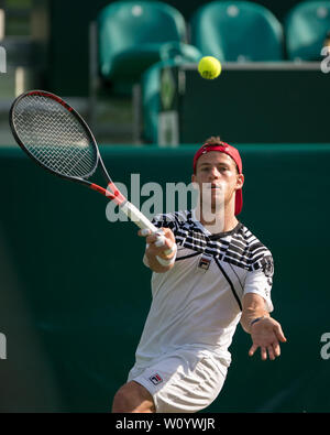 Slough, Großbritannien. 28 Juni, 2019. Diego Schwartzman von Argentinien in der boodles Tennis Ausstellung 2019 Tag 4 bei Stoke Park, Slough, England am 28. Juni 2019. Foto von Andy Rowland. Credit: PRiME Media Images/Alamy leben Nachrichten Stockfoto