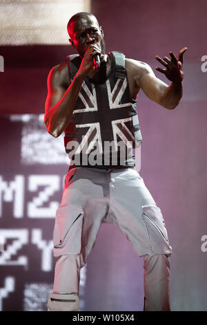 Stormzy, die auf der Pyramide der Bühne während das Glastonbury Festival in würdiger Bauernhof in Pilton, Somerset. Stockfoto