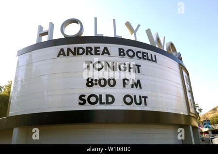 Hollywood, Kalifornien, USA, 19. Juni 2019 Eine allgemeine Ansicht der Atmosphäre der Festzelt für Andrea Bocelli Konzert in der Hollywood Bowl, die am 19. Juni 2019 in Hollywood, Kalifornien, USA. Foto von Barry King/Alamy Stock Foto Stockfoto